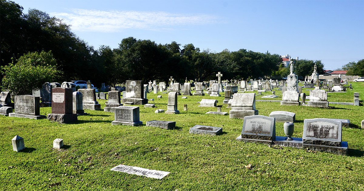 Natchez Cemetery in Natchez, MS